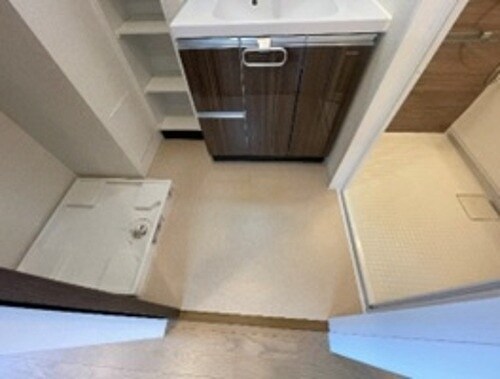 物件内観写真10　(洗濯パン　※同タイプの部屋のお写真です)