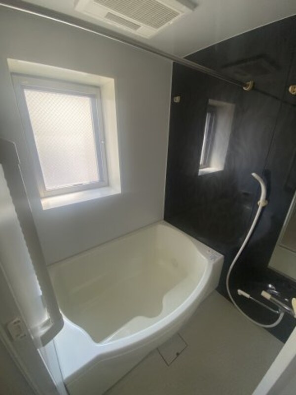 浴室(※写真は同じマンションの違う部屋のものになります。)