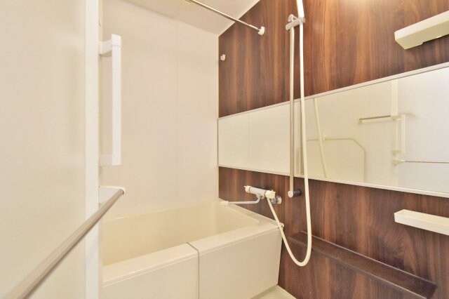 物件内観写真7　(設備充実・浴暖乾燥)