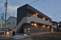 東海道本線 尾頭橋駅 2階建 築10年の外観写真