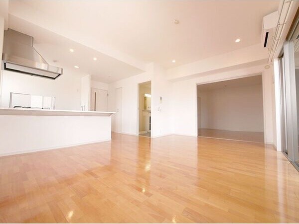 キッチン(※写真は同じマンションの違う部屋のものになります。)