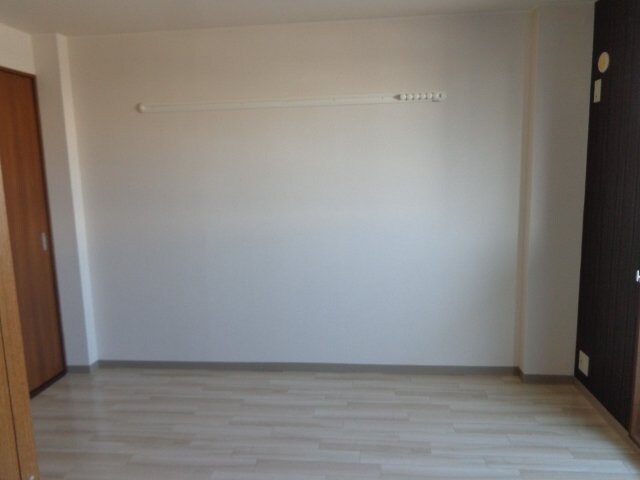 物件内観写真14　(洋室)