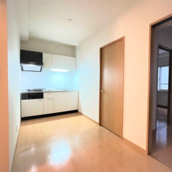 居室(※写真は同じマンションの違う部屋のものになります。)