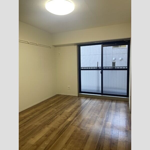 居室(※写真は同じマンションの違う部屋のものになります。)