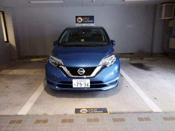 物件外観写真7　(敷地内カーリース)