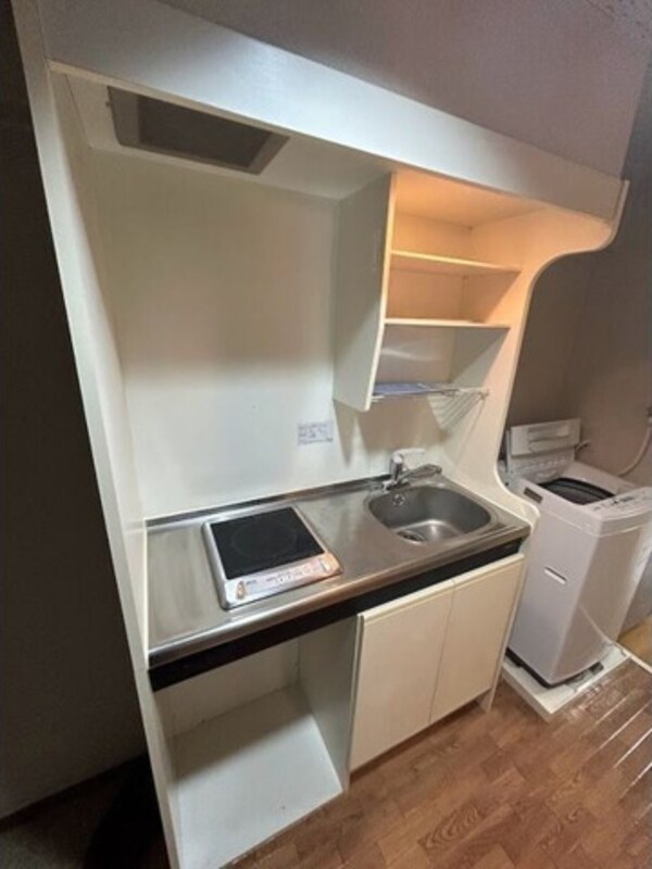 キッチン(※写真は同じマンションの違う部屋のものになります。)