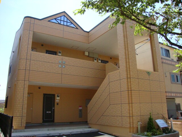 物件外観写真1　(外観写真（昼）)