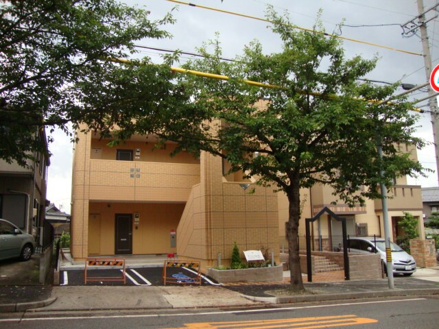 物件外観写真3　(外観写真（昼）)