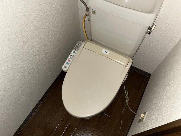 トイレ(シャワー付トイレ)