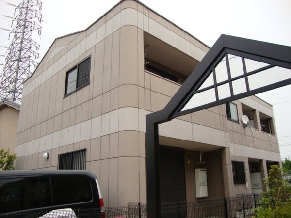 エントランス(外観写真（昼）)