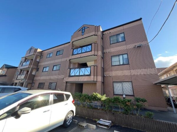 駐車場(外観写真（昼）)