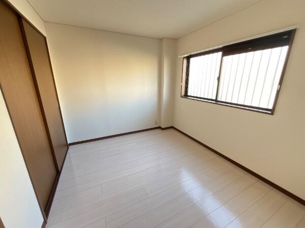 内装他(北洋室)