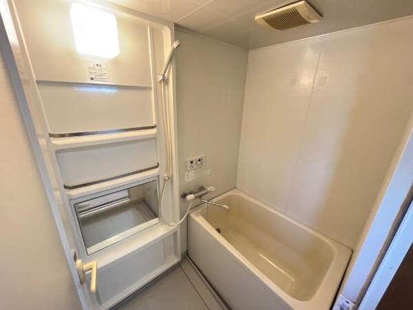 浴室(バス／シャワールーム等)