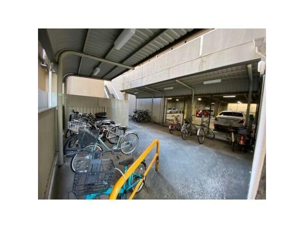建物設備(駐輪場)