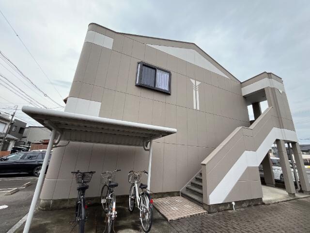 エントランス(外観写真（昼）)