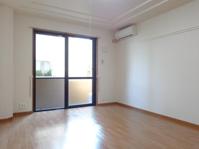 物件内観写真2　(洋室)