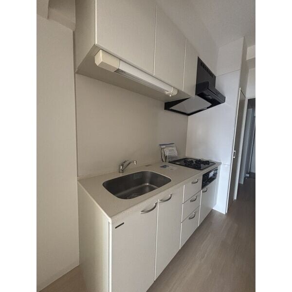 キッチン(※写真は同じマンションの違う部屋のものになります。)
