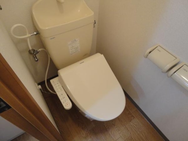 トイレ(シャワー付トイレ)