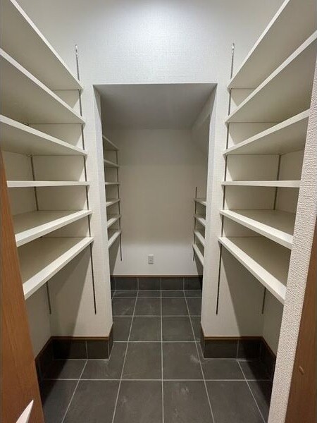 物件内観写真10　(シューズインクローゼット)