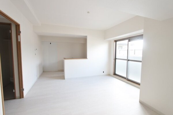 居室(※別部屋のお写真で、現況優先と致します。)