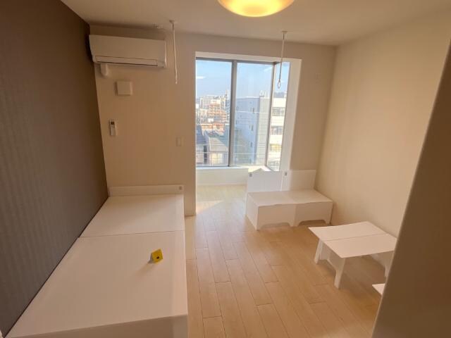 物件内観写真5　(洋室（配置品はイメージです）)