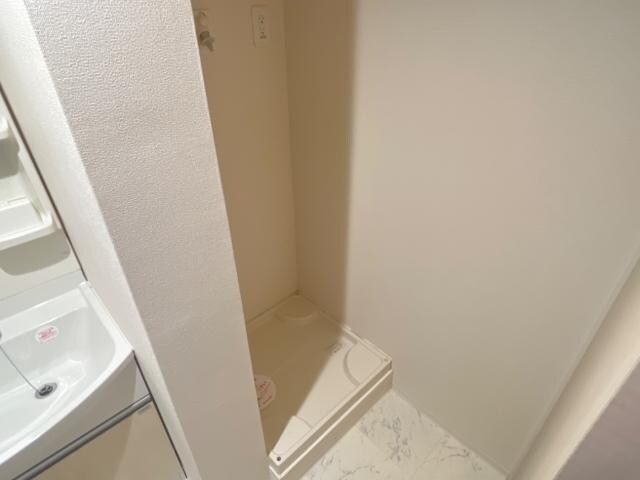物件内観写真23　(洗濯機置場)
