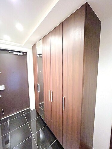 物件内観写真9　(玄関収納あり)