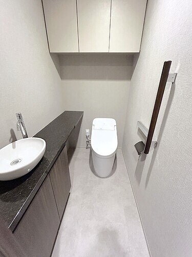 物件内観写真7　(洗浄暖房便座)