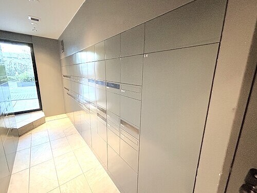 物件内観写真17　(集合郵便受け一体型宅配ボックス)