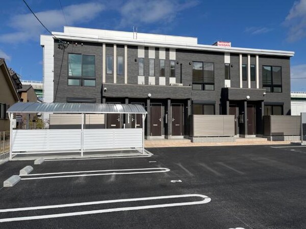 駐車場(外観写真（昼）)