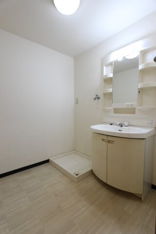 物件内観写真5　(参考写真です。現況優先。)