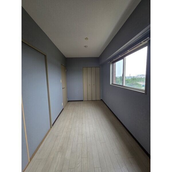 物件内観写真5　(室内写真は別部屋の写真です。)