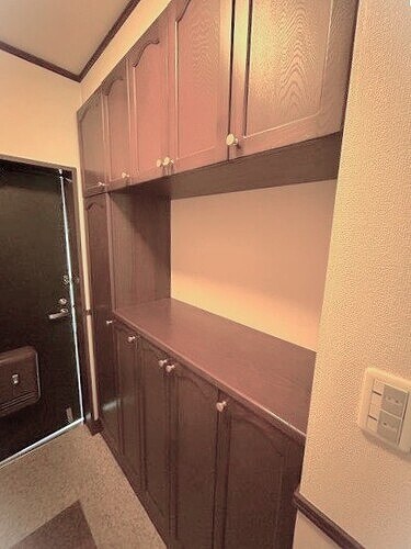 物件内観写真9　(玄関収納あり)