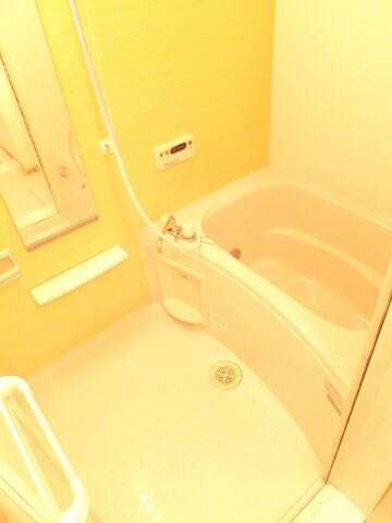 物件内観写真7　(お風呂で日々の疲れを落としましょう)
