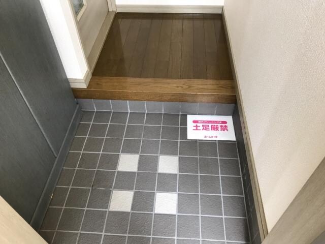 物件内観写真21　(玄関)