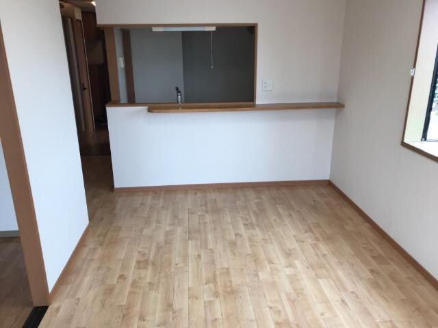 物件内観写真10　(リビング)