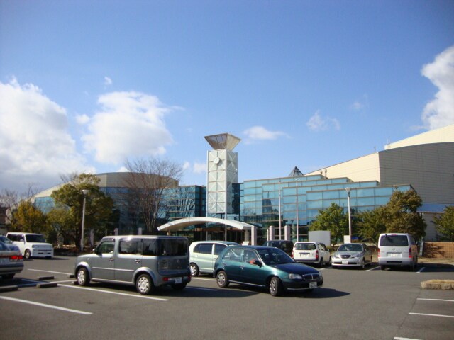 物件外観写真8　(カルチバ新川（スポーツ施設）まで561ｍ)