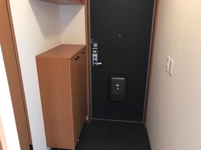 物件内観写真24　(玄関)