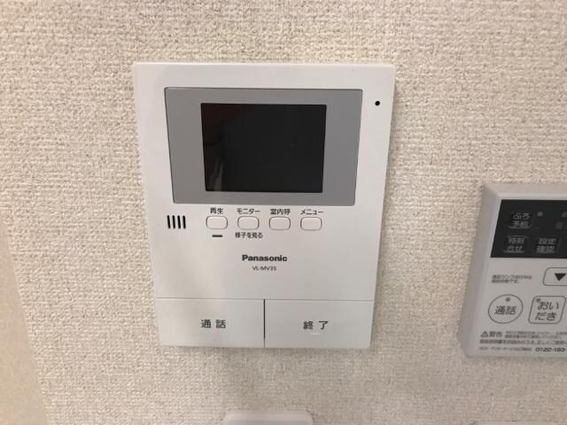 物件内観写真17　(カメラ付インターホン)