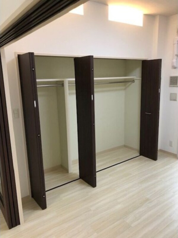 収納(※写真は同じマンションの違う部屋のものになります。)