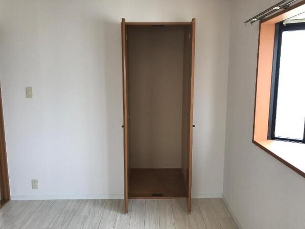 収納(クローゼット（北洋室）)
