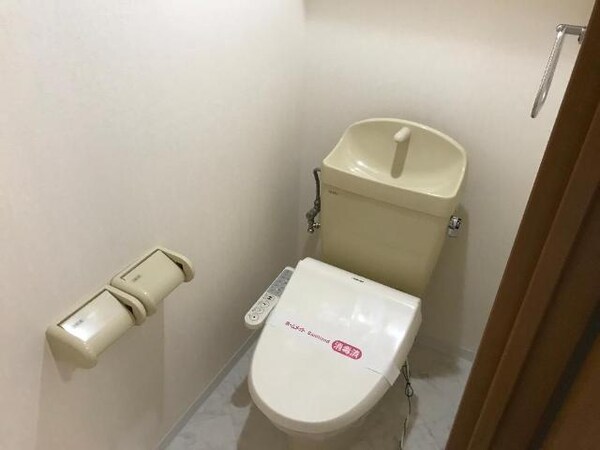 トイレ(シャワー付トイレ)