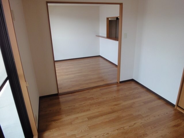 物件内観写真10　(南洋室)