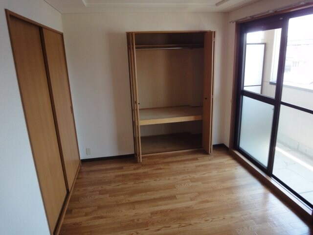 物件内観写真11　(南洋室)