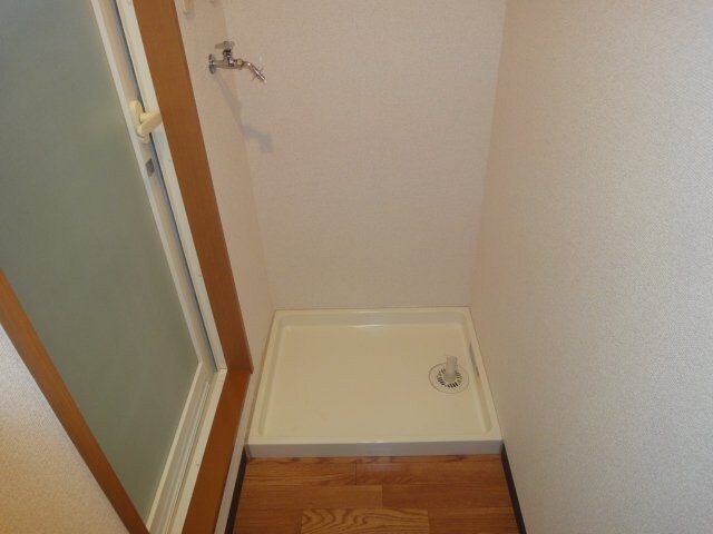 物件内観写真19　(洗濯機置場)