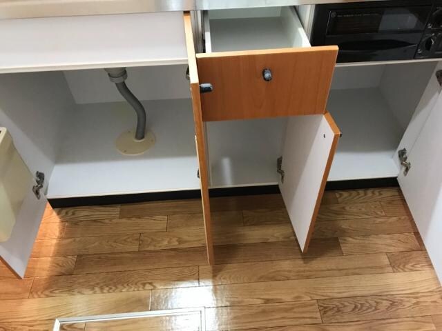 物件内観写真8　(キッチン収納)