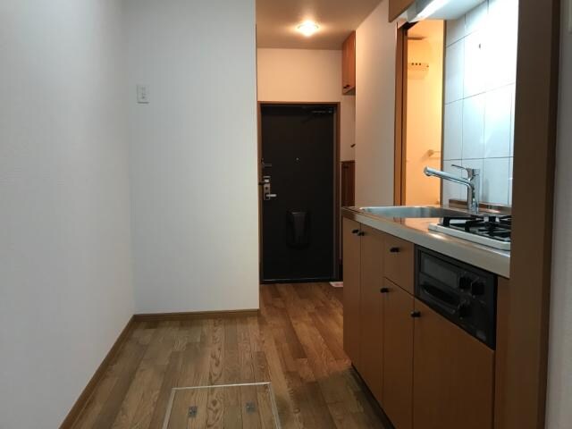 物件内観写真11　(廊下)