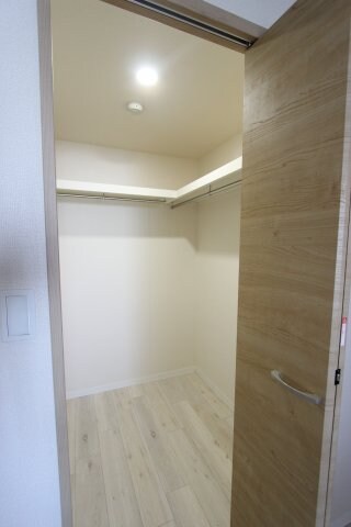 収納(※同室タイプの画像です。内装の色などが異なる場合があります。)