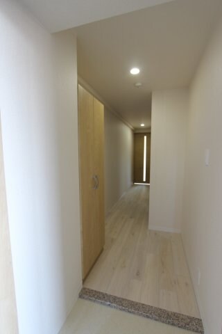 玄関(※同室タイプの画像です。内装の色などが異なる場合があります。)