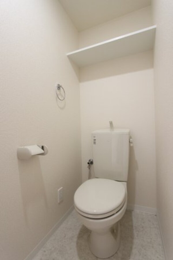 トイレ(※同室タイプの画像です。内装の色などが異なる場合があります。)